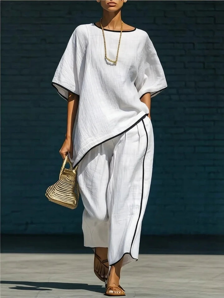 Chic Set with Flowing Tunic and Flared 7/8 Pants
