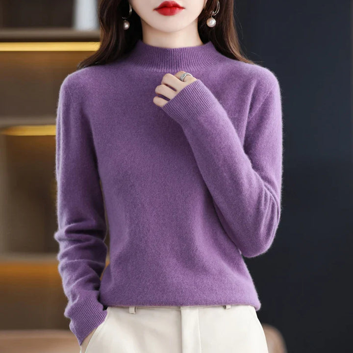 Maglione da donna a collo alto e vestibilità aderente