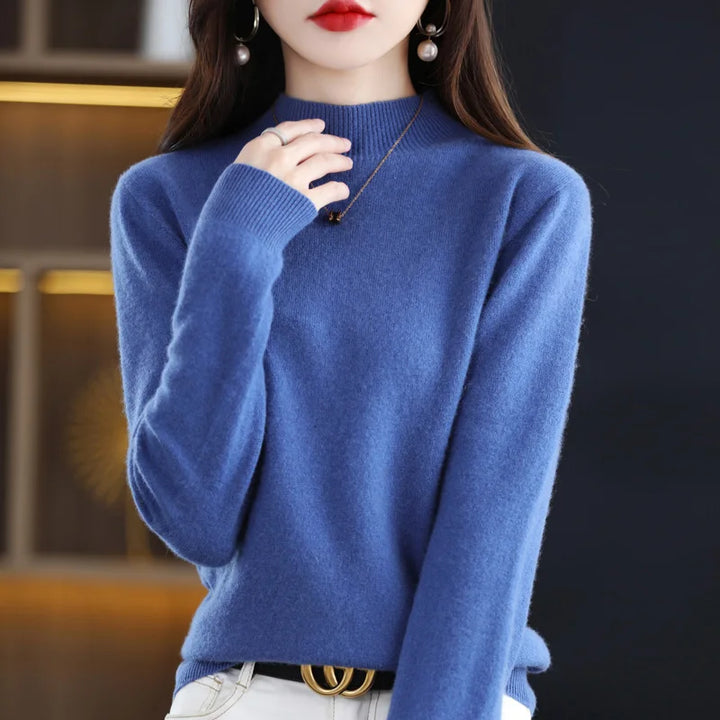 Maglione da donna a collo alto e vestibilità aderente