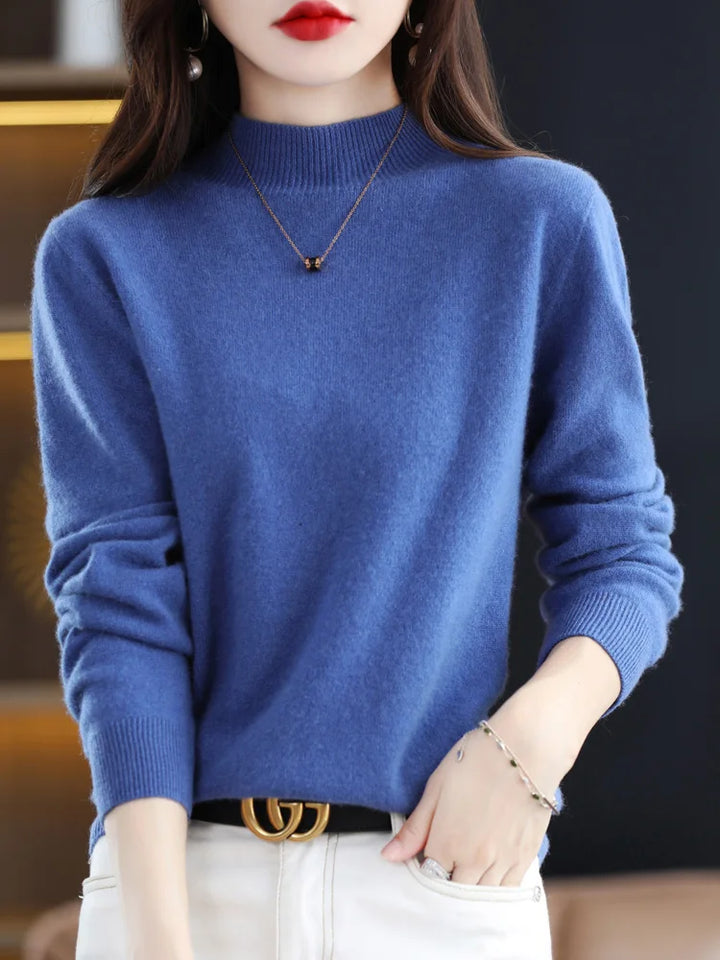 Maglione da donna a collo alto e vestibilità aderente