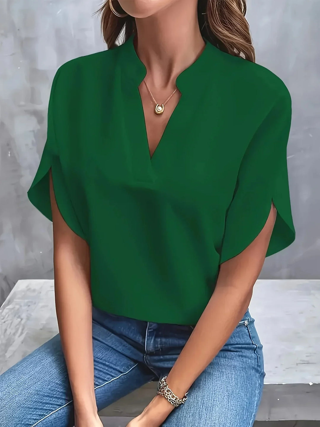 Elegantní dámský košile s výstřihem do V, stylový a ležérní top