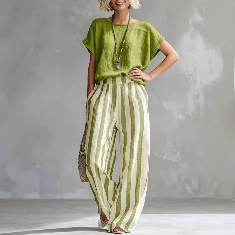 Ensemble Femme Rayé avec Haut à Manches Courtes et Pantalon Large