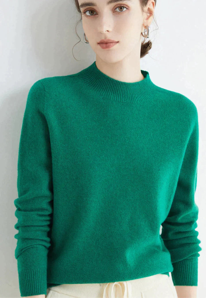 Maglia da donna a collo alto dal taglio elegante