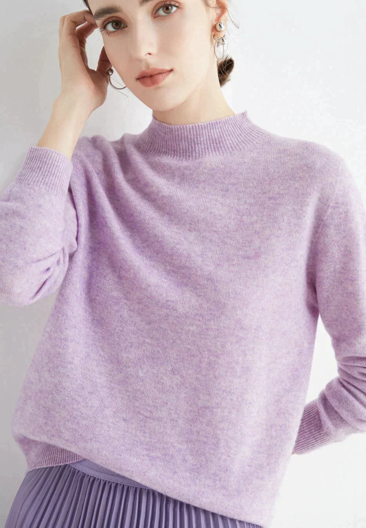 Maglia da donna a collo alto dal taglio elegante
