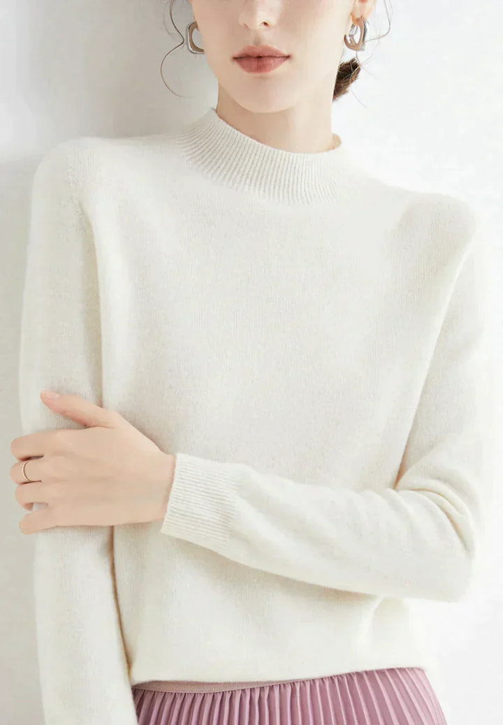 Maglia da donna a collo alto dal taglio elegante