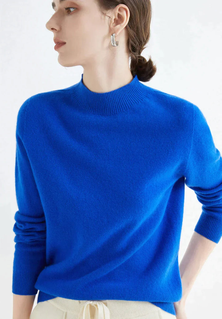 Maglia da donna a collo alto dal taglio elegante