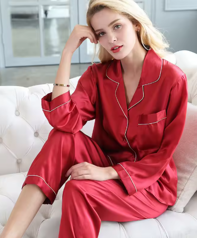 Ensemble Pyjama Élégant pour Femme avec Chemise Boutonnée et Pantalon