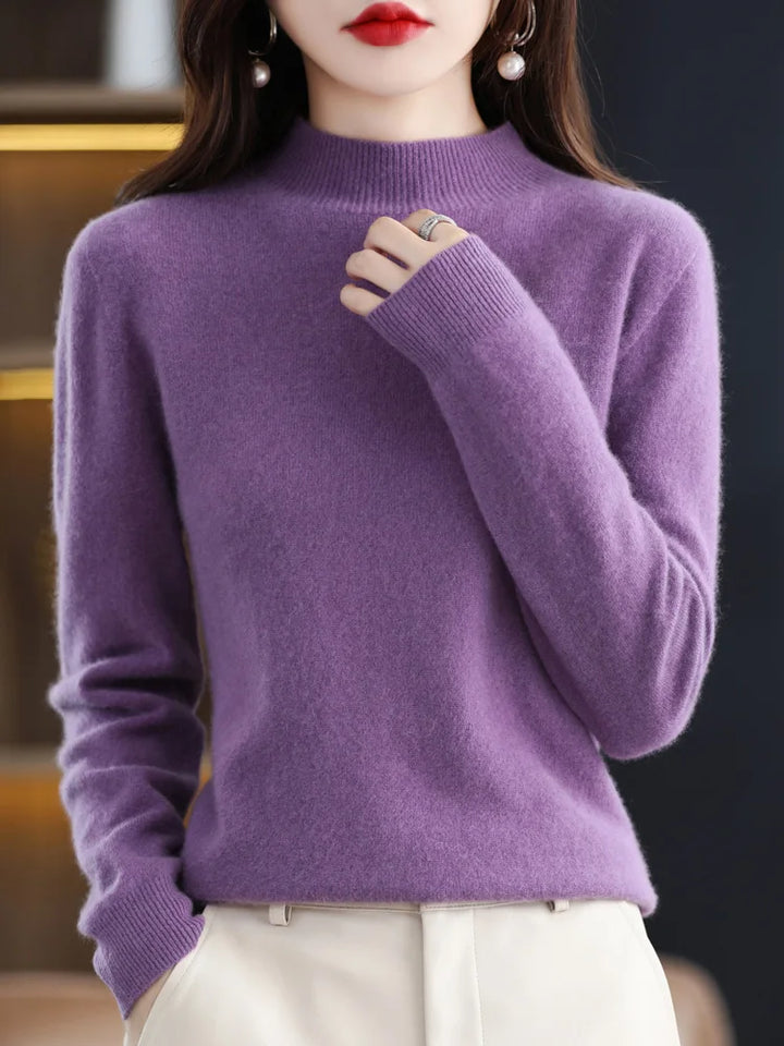 Maglione da donna a collo alto e vestibilità aderente
