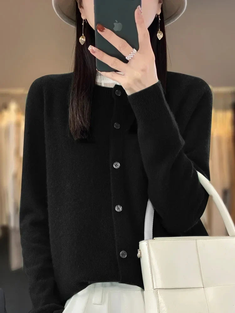 Cardigan da donna con bottoni in maglia morbida