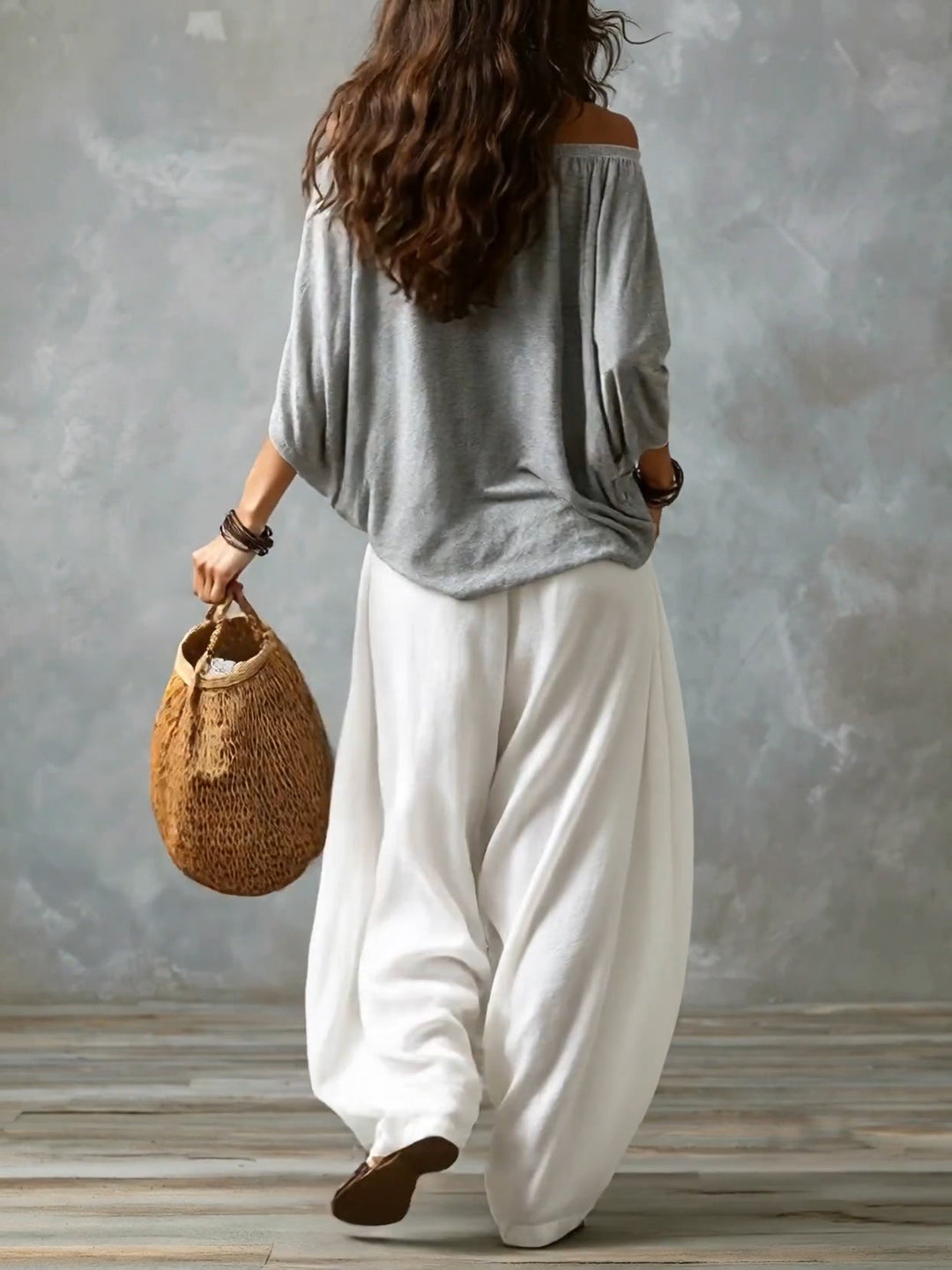 Bohemian Outfit for Women: Loose Top and Wide-Leg Pants