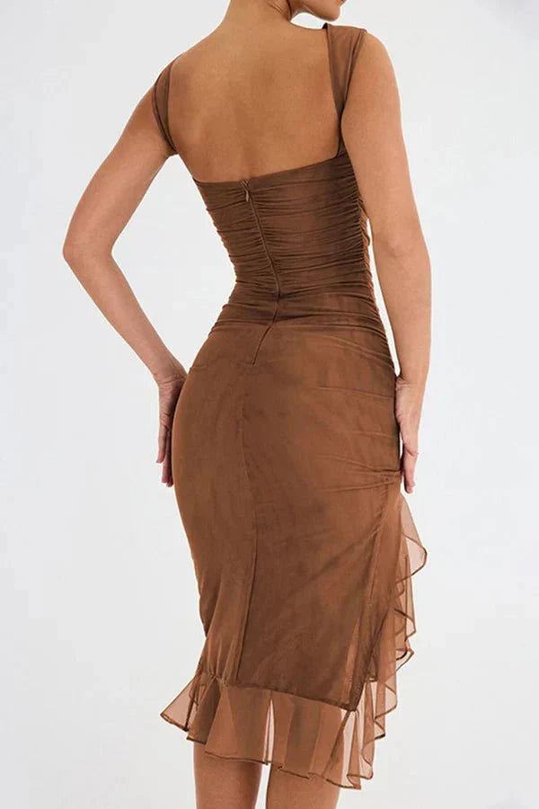 Robe Midi Femme Ajustée à Volants Asymétrique et Silhouette Sculptante