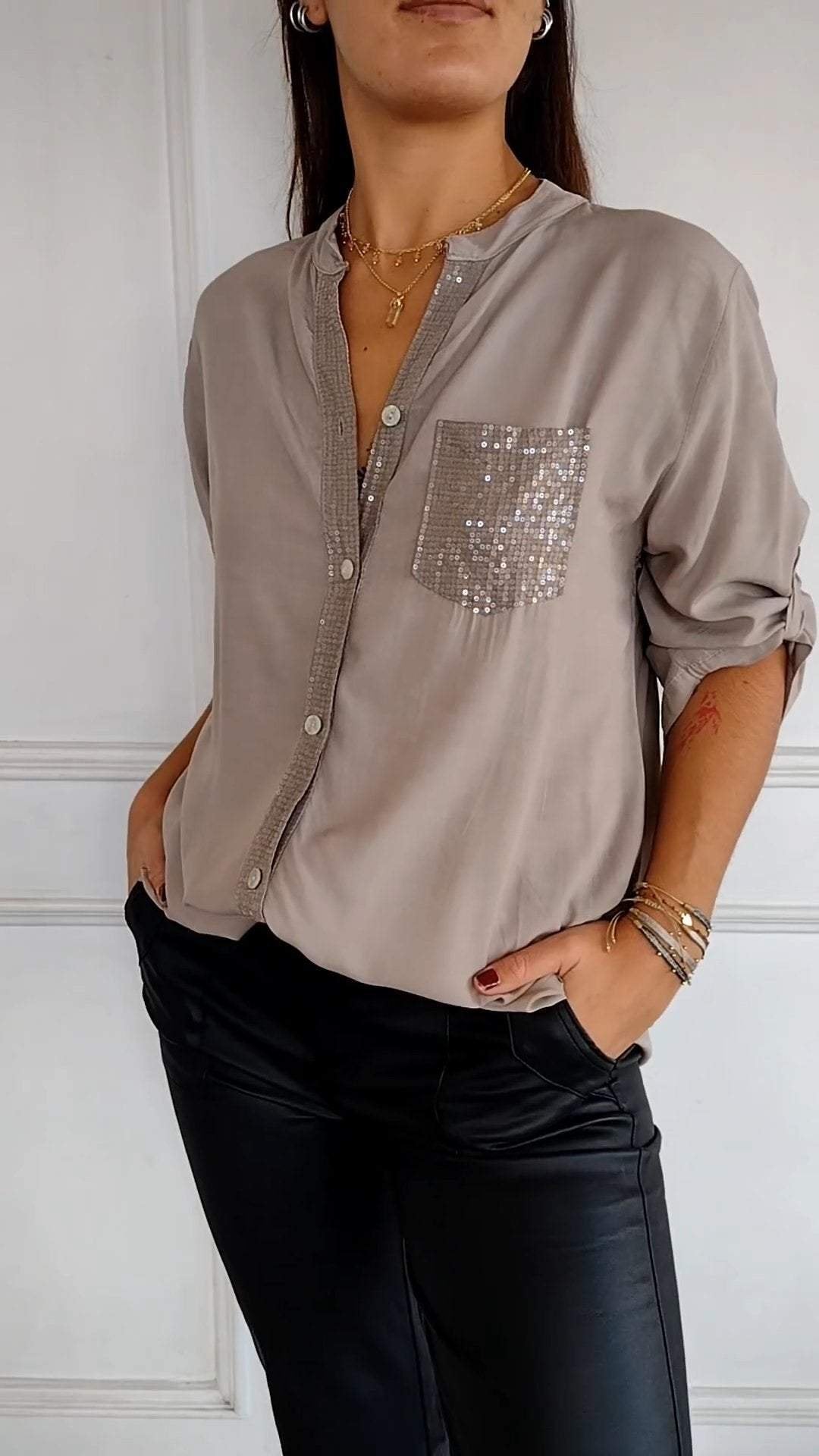 Camicia elegante e casual da donna
