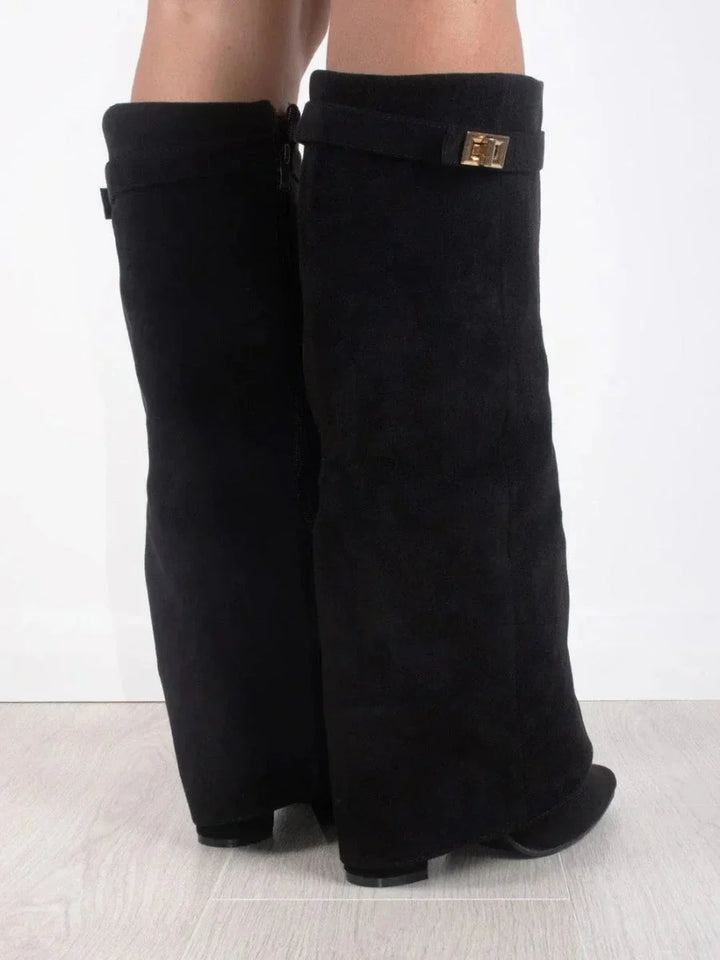 Bottes Femme en Suède avec Détails Métalliques Distinctifs