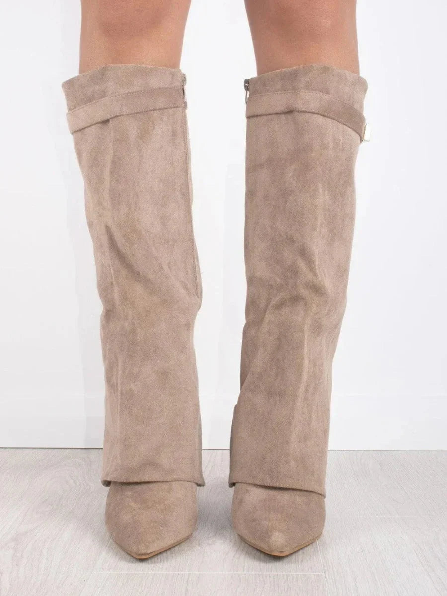 Bottes Femme en Suède avec Détails Métalliques Distinctifs