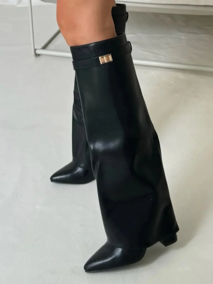 Bottes Femme en Suède avec Détails Métalliques Distinctifs