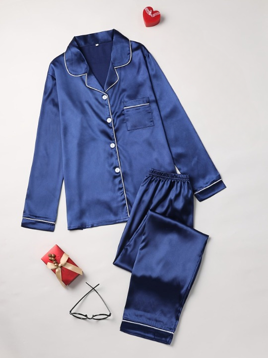 Ensemble Pyjama Élégant pour Femme avec Chemise Boutonnée et Pantalon