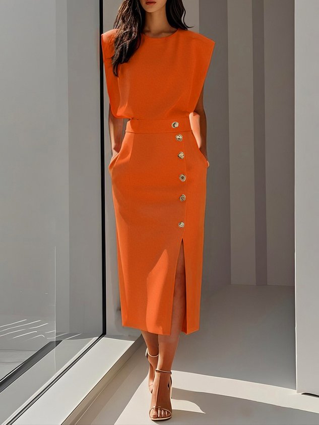 Vestito midi donna senza maniche con vita aderente e bottoni decorativi