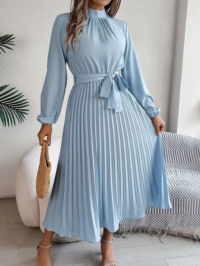 Vestito midi plissettato da donna con collo alto