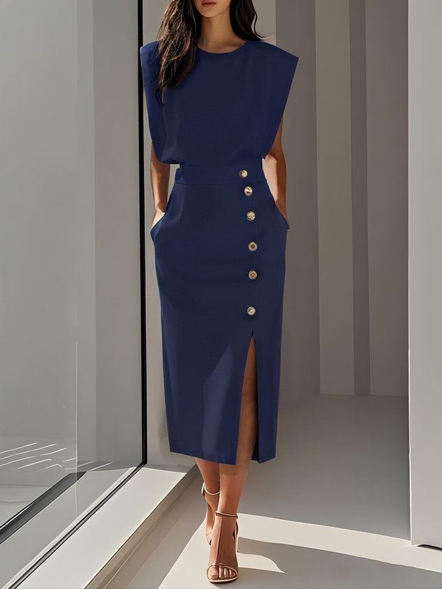 Vestito midi donna senza maniche con vita aderente e bottoni decorativi