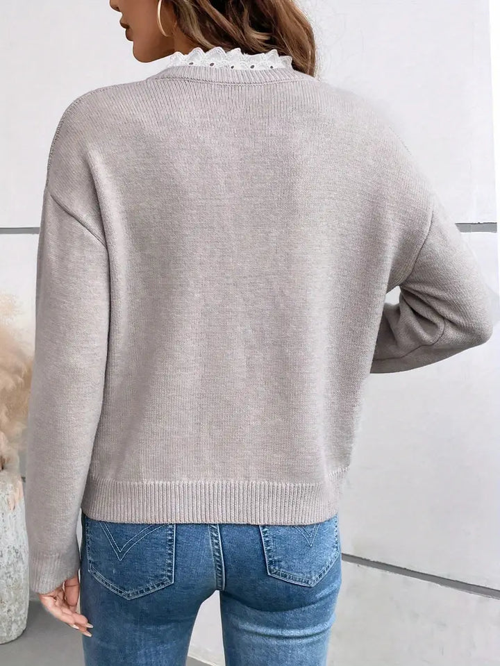 Pull Femme à Col Festonné Coupe Confortable en Maille