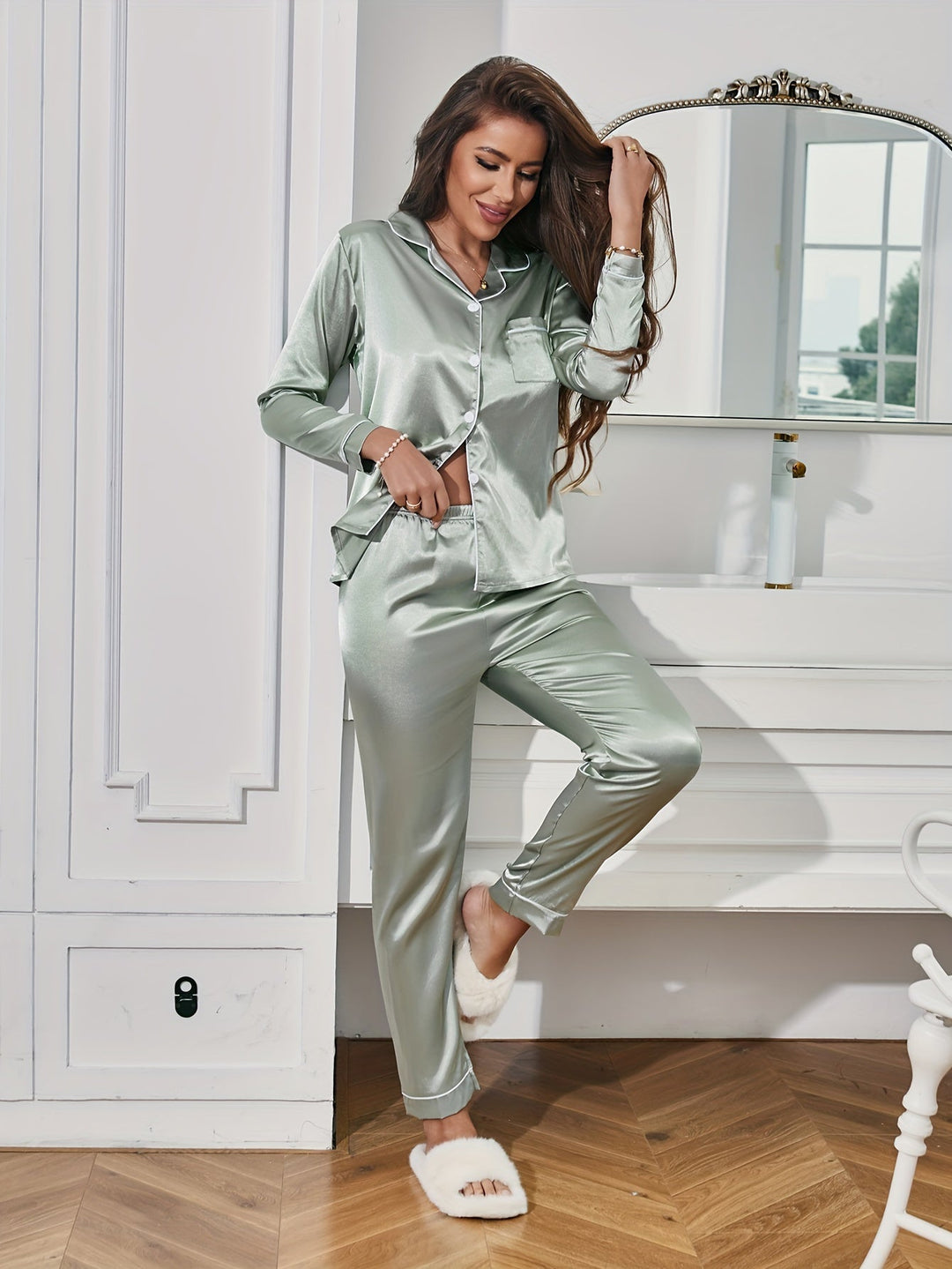 Ensemble Pyjama Élégant pour Femme avec Chemise Boutonnée et Pantalon