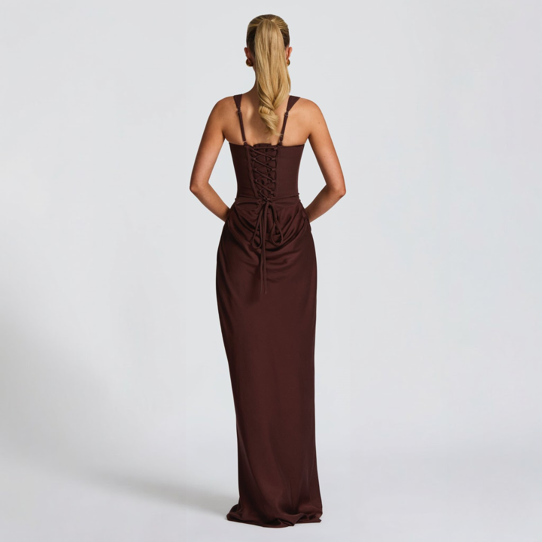 Abito lungo elegante da donna con spalline sottili