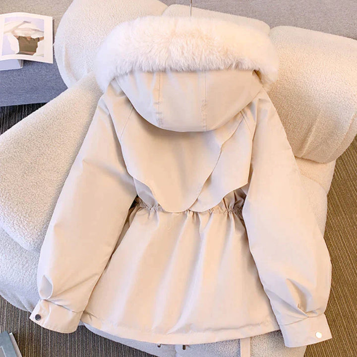 Cappotto invernale da donna con collo in pelliccia
