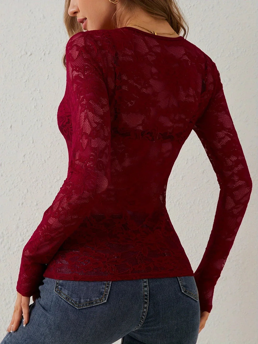 Průhledný krajkový top s dlouhými rukávy pro elegantní a ženské ženy