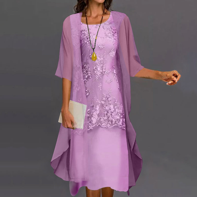 Elegante completo da donna in due pezzi con sovrapposizione di pizzo