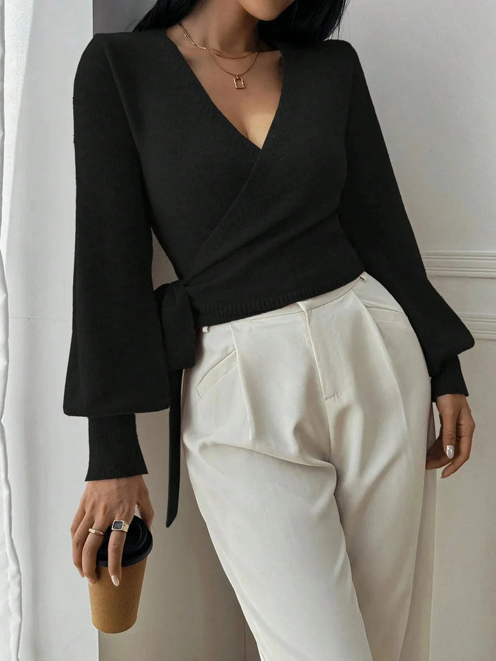 Elegantní zavinovací svetr s nabíranými rukávy pro stylové a moderní ženy