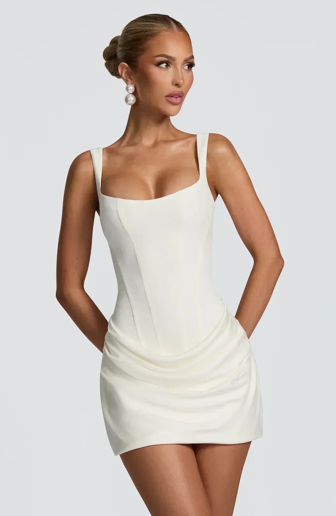 Vestito corto drappeggiato con corsetto da donna