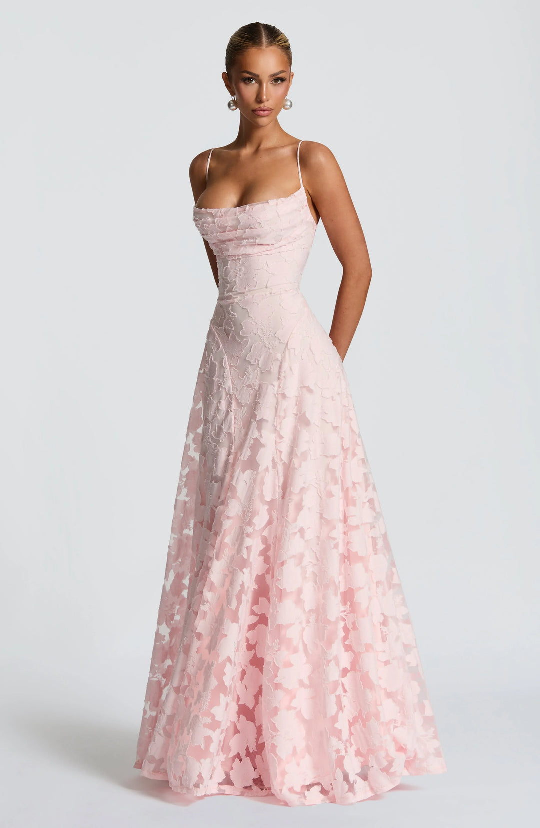 Robe longue femme avec bretelles fines et motifs floraux