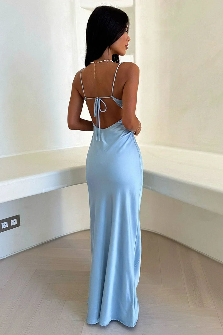 Robe Longue Femme à Bretelles Fines avec Tissu Léger et Coupe Fluide