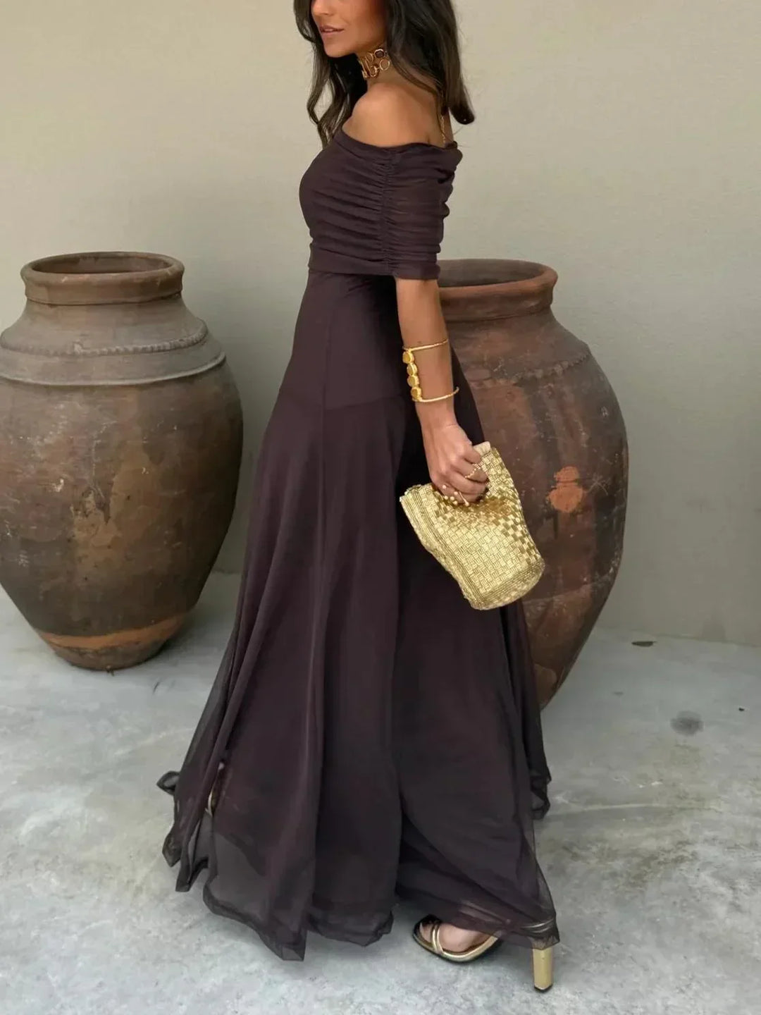 Robe Longue Femme Chocolat à Épaules Dénudées en Tissu Fluide
