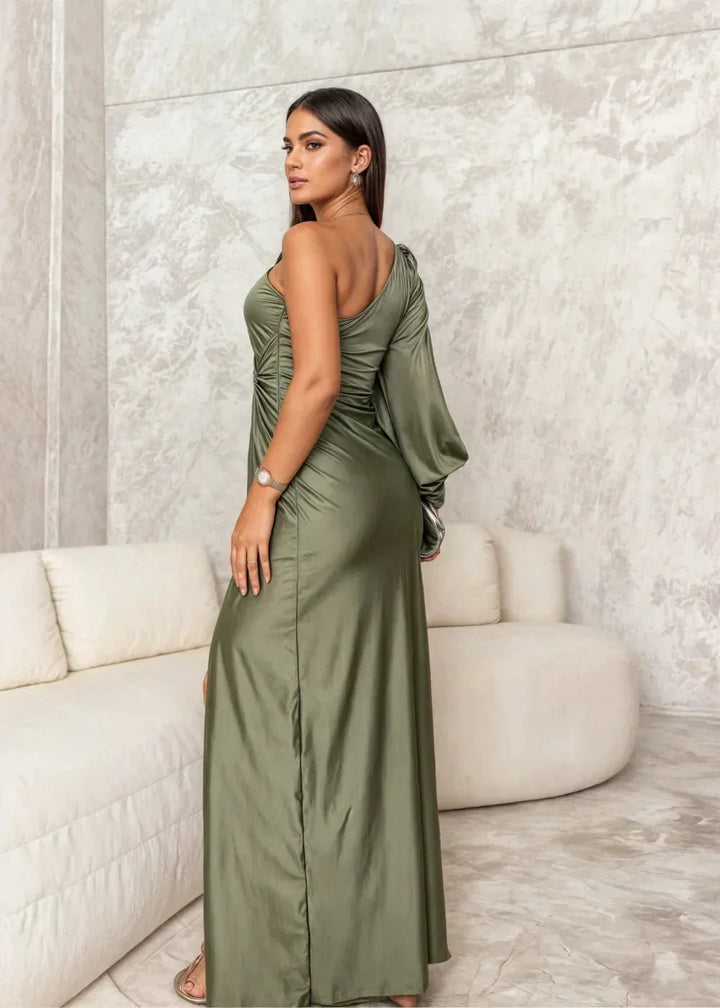 Robe longue drapée une épaule femme