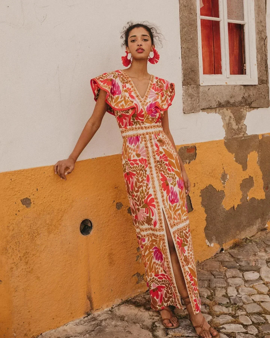 Abito lungo a fiori con scollo a V da donna