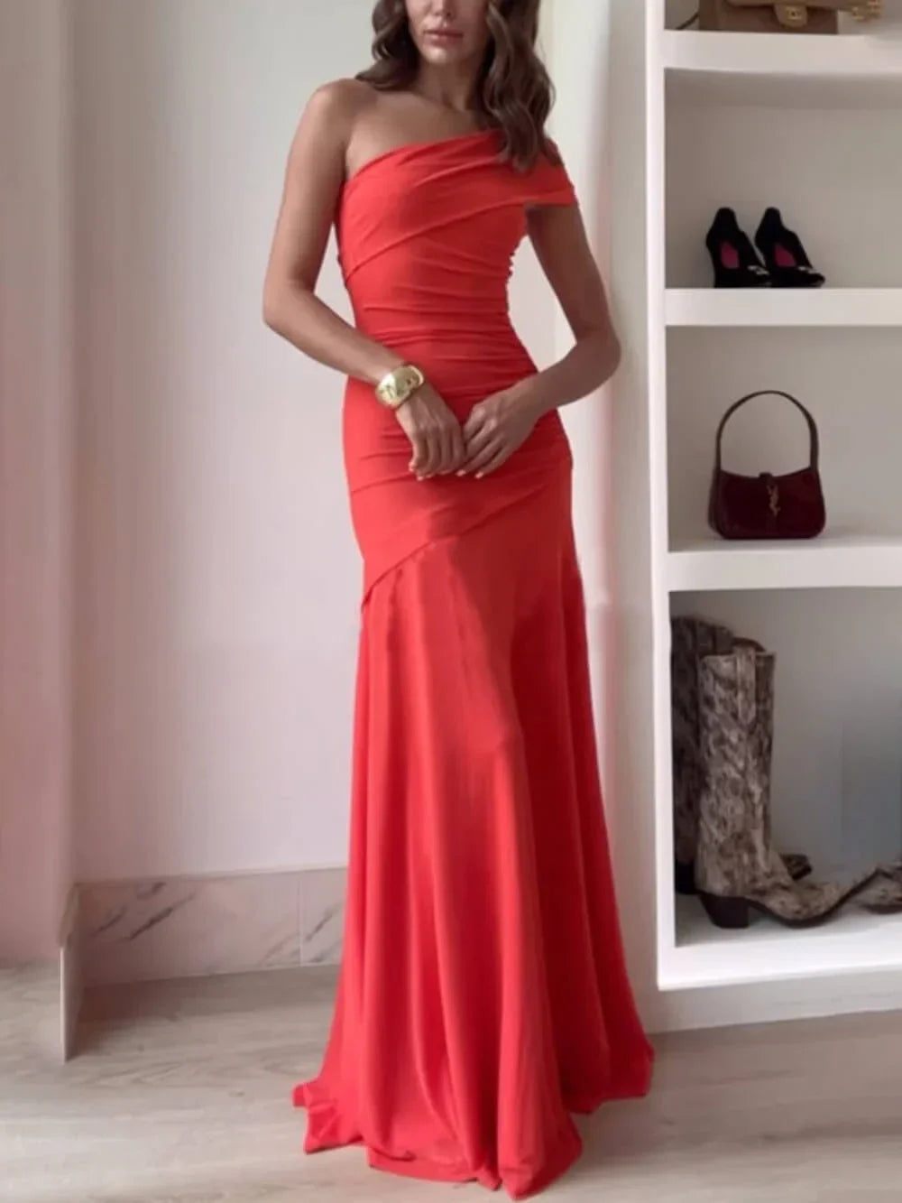Robe longue asymétrique froncée pour soirée