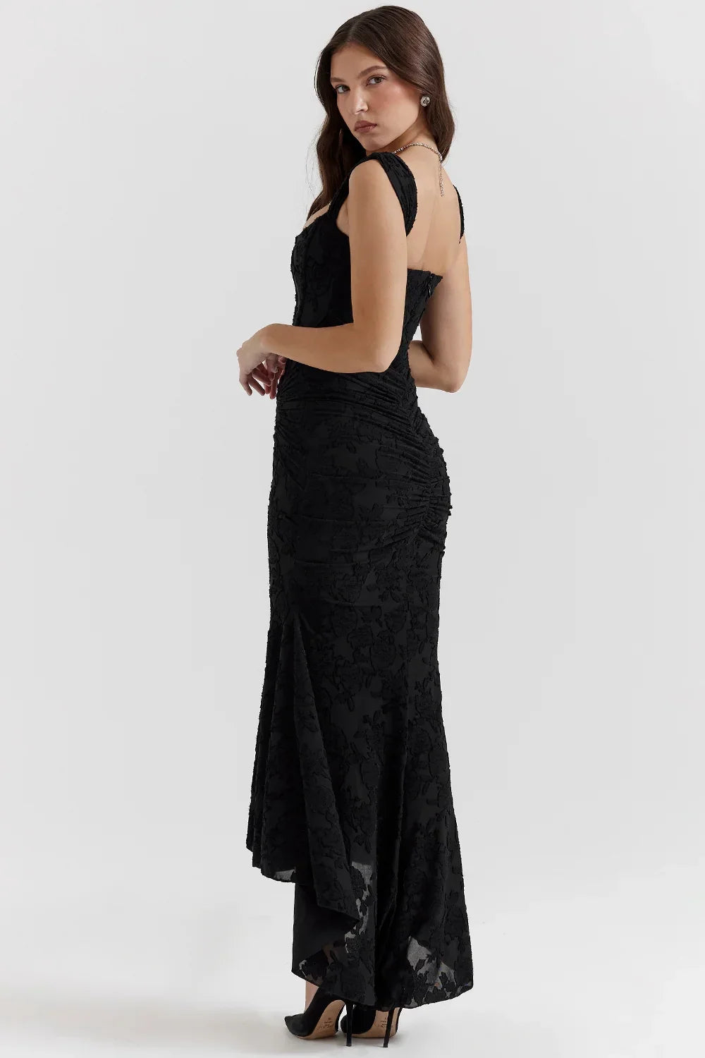 Elegantní midi šaty ve stylu mořské panny na ramínka pro ženy