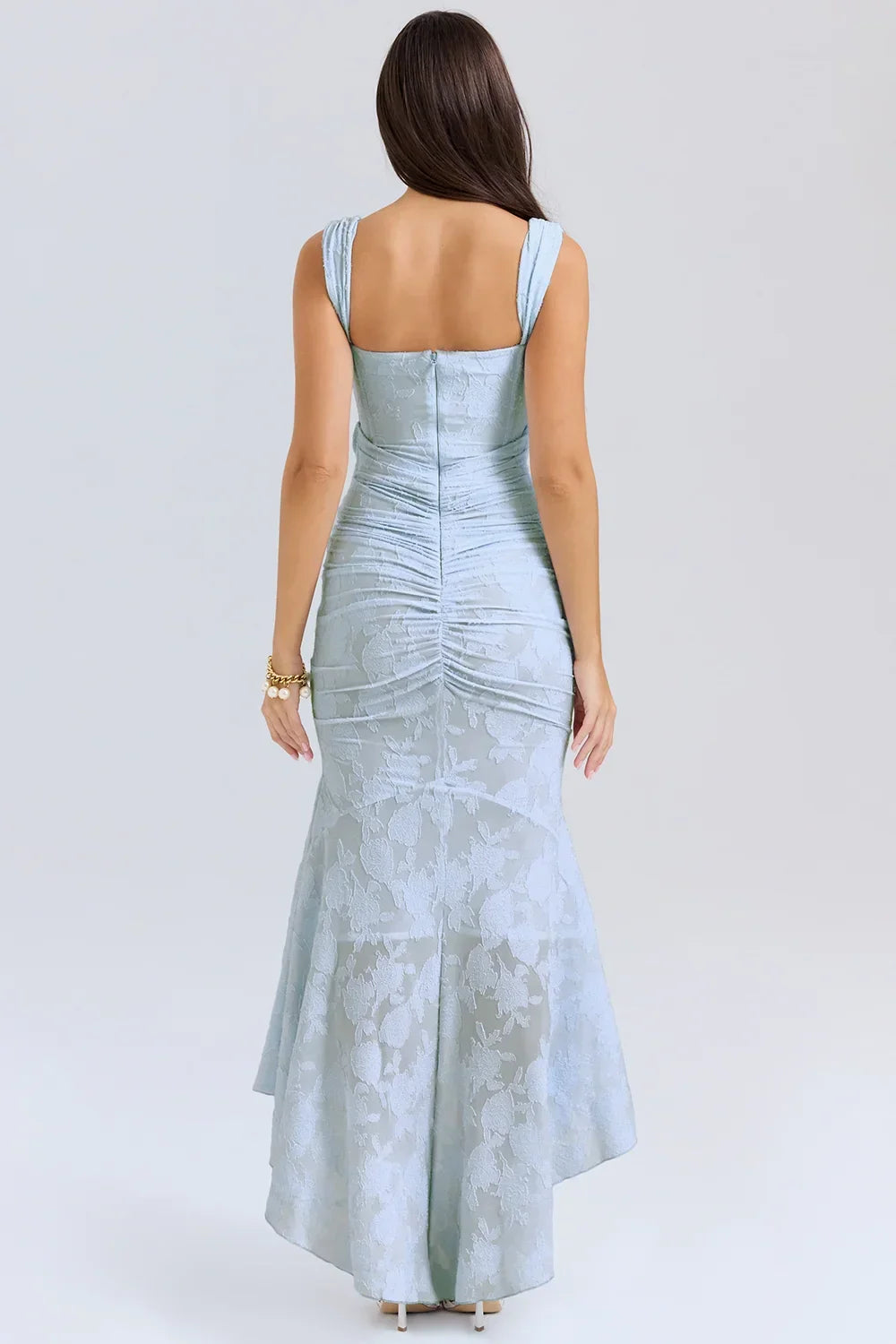 Elegantní midi šaty ve stylu mořské panny na ramínka pro ženy