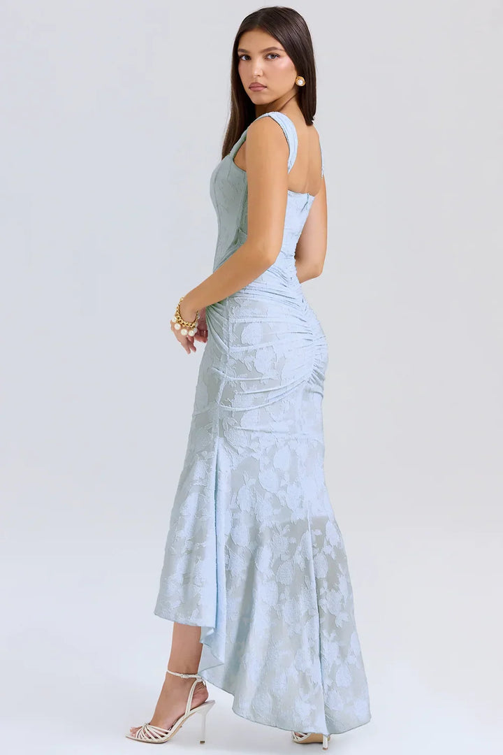 Elegantní midi šaty ve stylu mořské panny na ramínka pro ženy