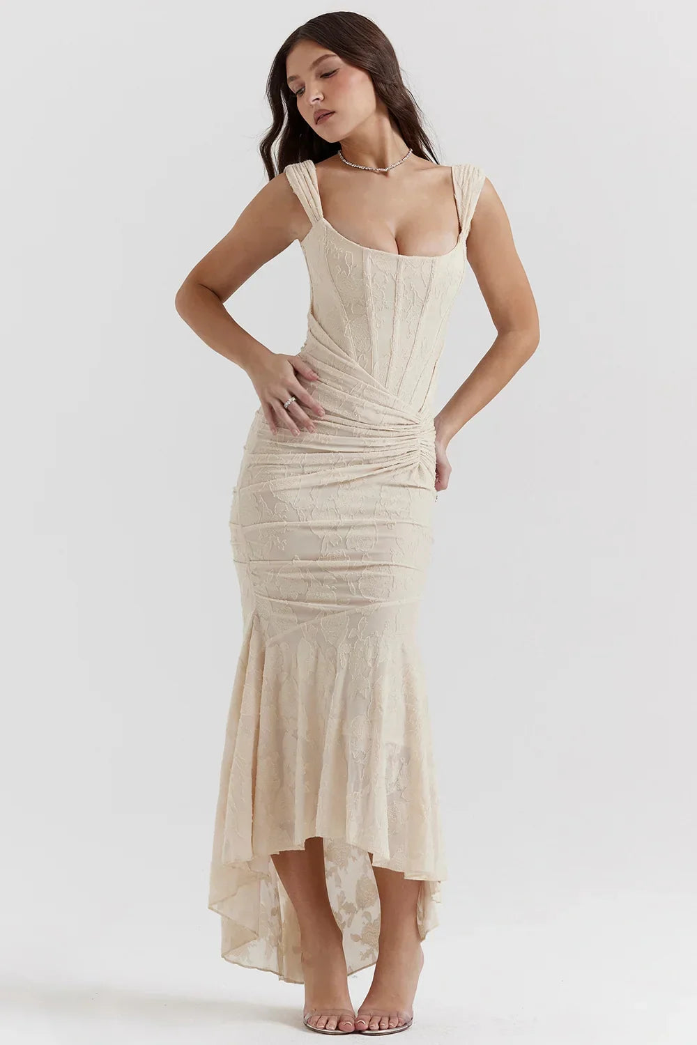 Elegantní midi šaty ve stylu mořské panny na ramínka pro ženy