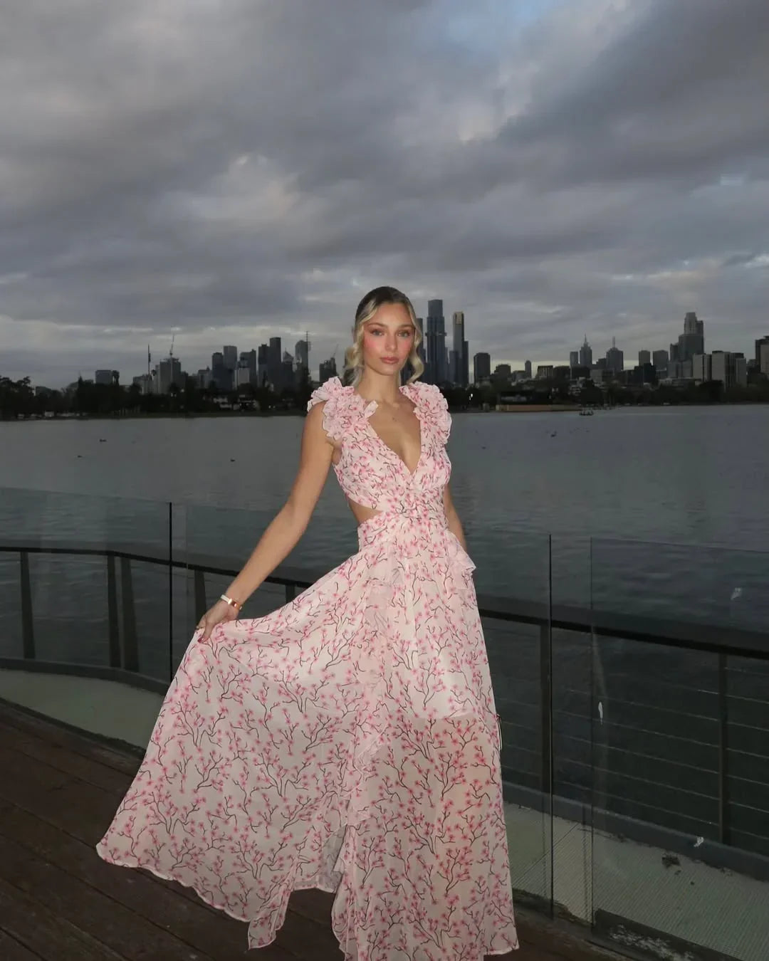 Robe Longue Femme à Épaules Dénudées avec Fente Latérale Élégante