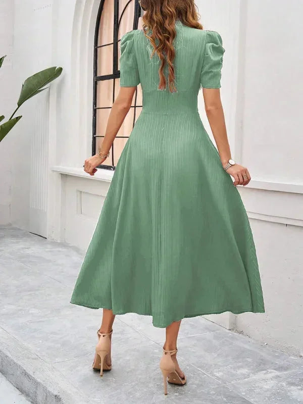 Elegantní midi šaty s výstřihem do V a nabíranými rukávy pro ženy
