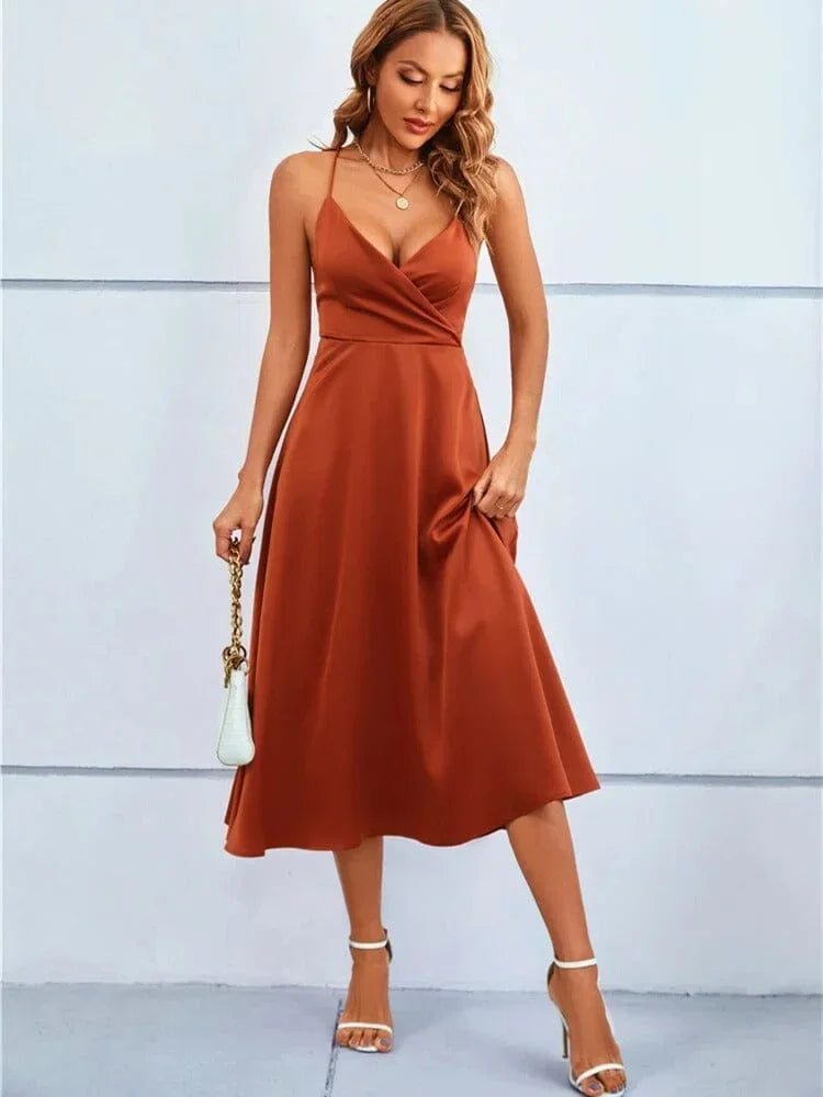 Robe midi satinée col V pour femme