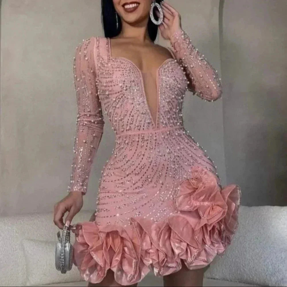 Krátké lesklé glamour šaty s volánky pro ženy