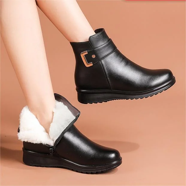 Stivaletti comodi da donna con zeppa
