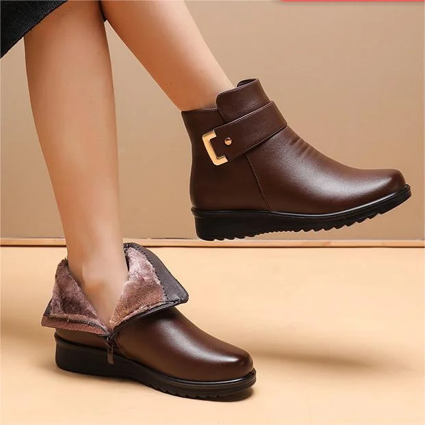 Stivaletti comodi da donna con zeppa