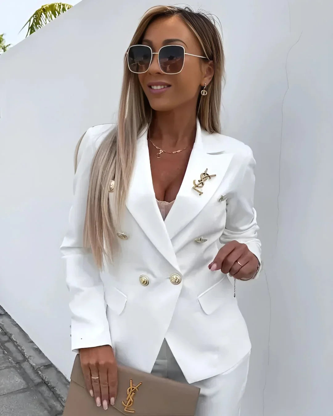 Costume Femme Tailleur Double Boutonnage avec Coupe Ajustée Moderne