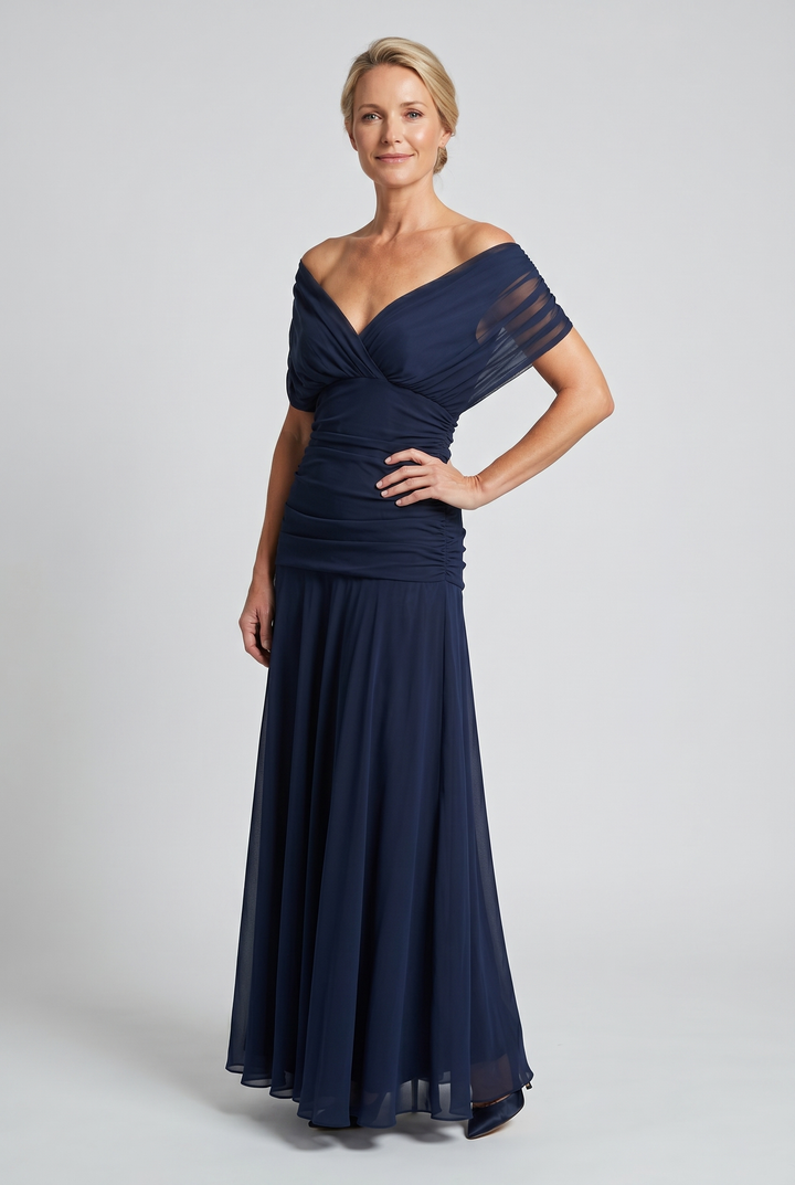 Abito lungo drappeggiato con scollo a V da donna