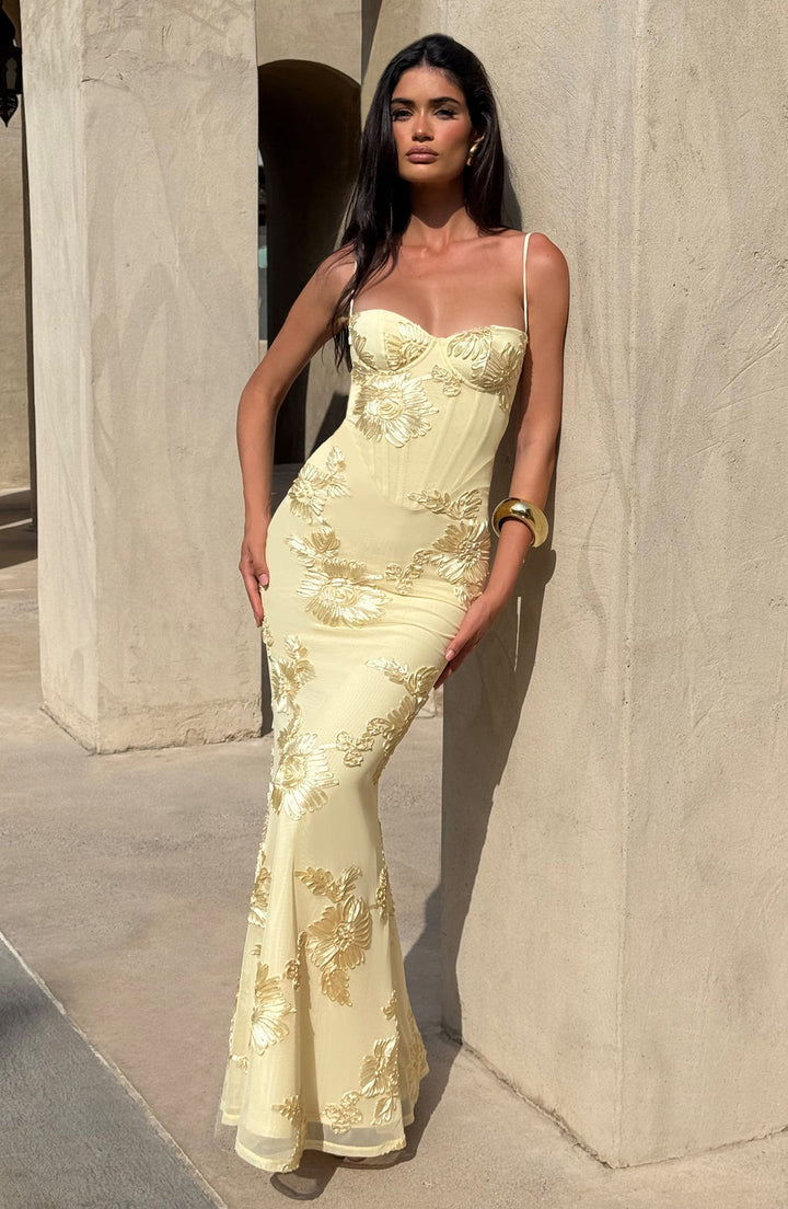 Elegant Long Women's Mermaid-Cut Dress in Floral Lace